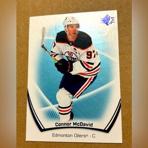 Connor McDavid 2021/22 Upperdeck Edmonton Oilers Hockey Card